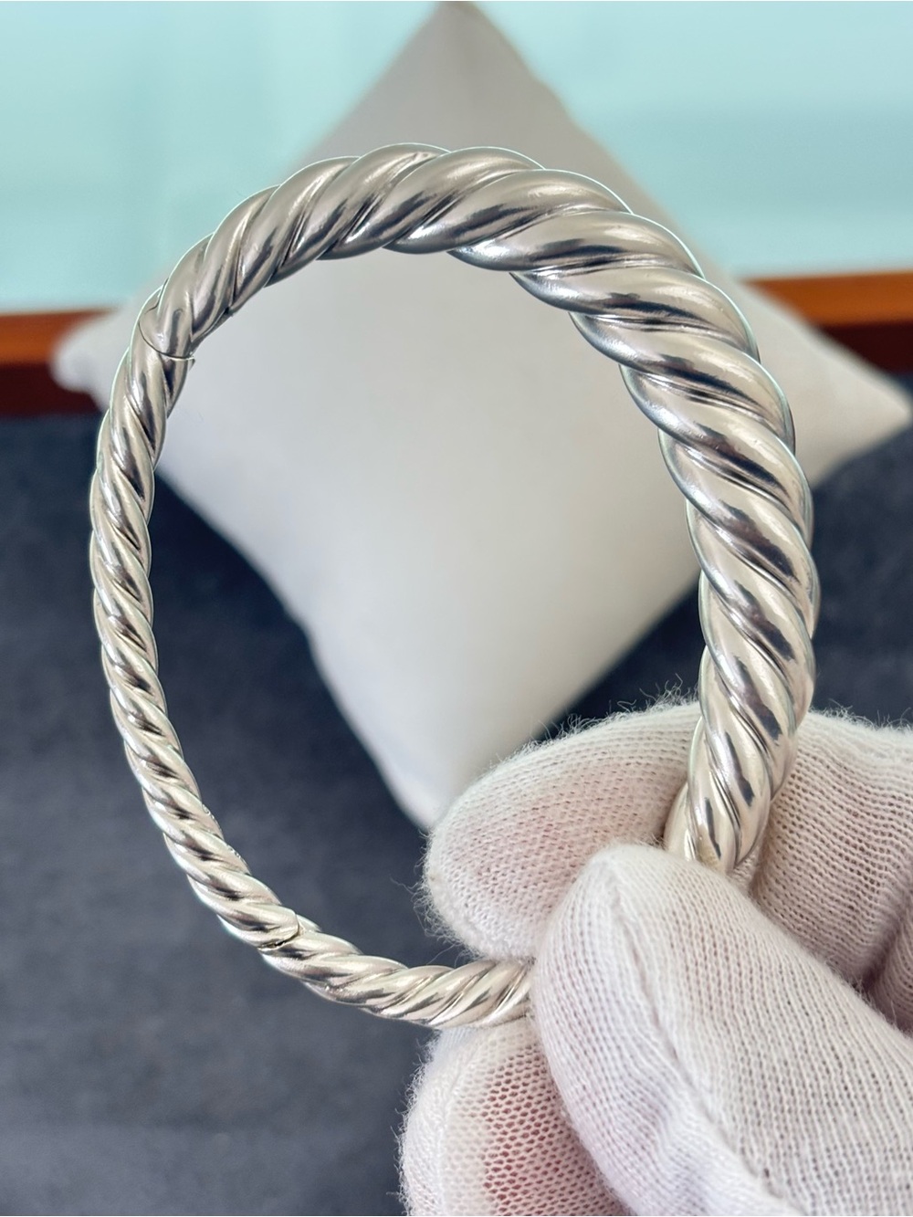David Yurman Sterling silver 9.5mm Pure Form Bangle Bracelet-Small - Picture 5 of 9